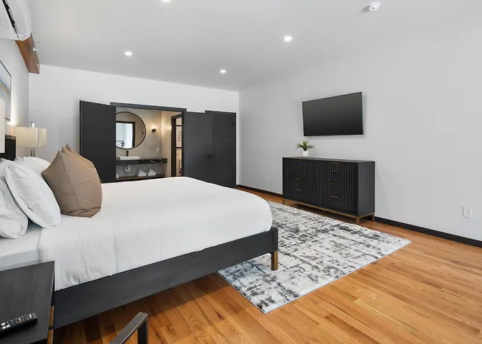 Mcgregor & Main - Luxury Lofts