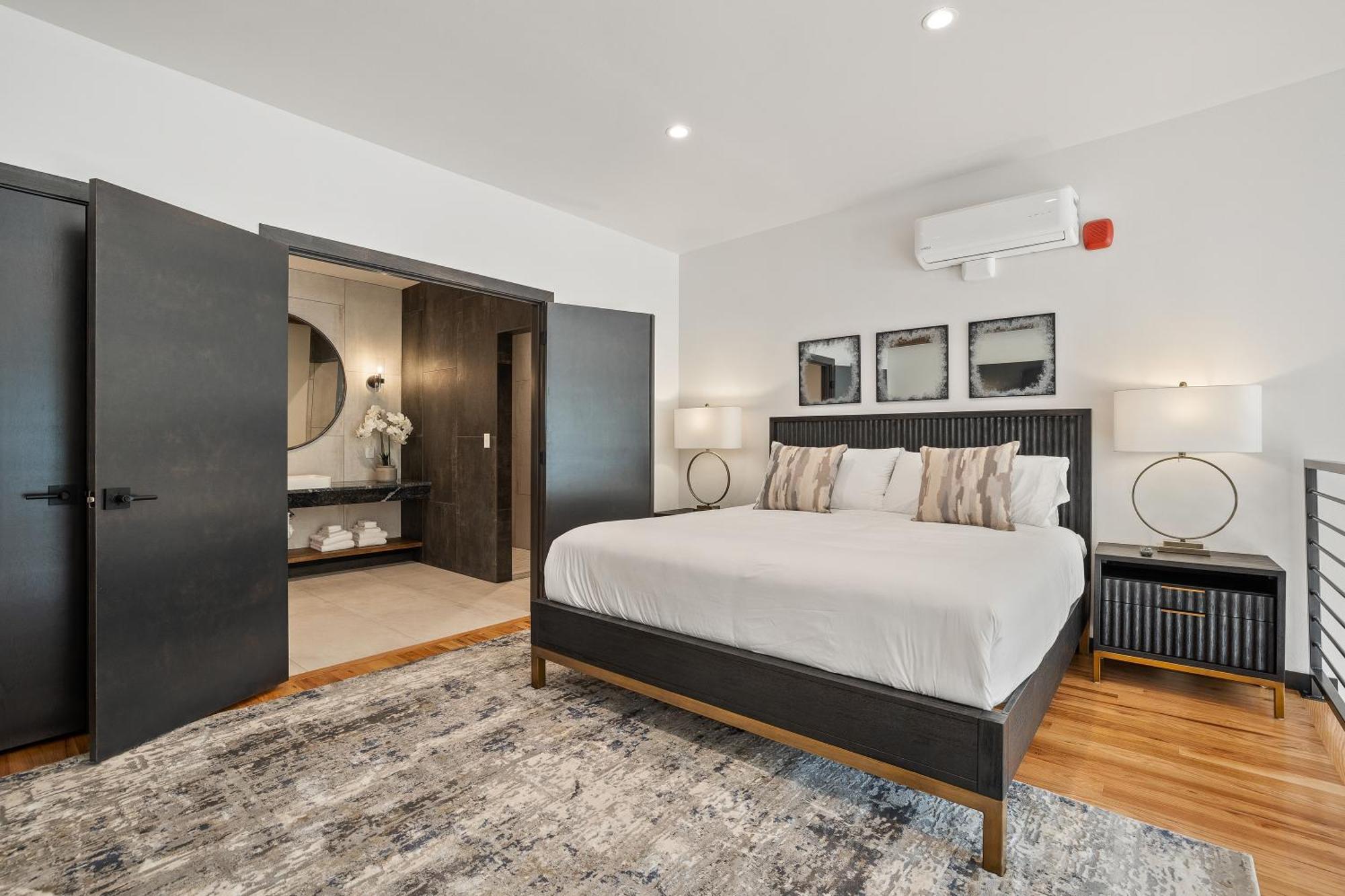Mcgregor & Main - Luxury Lofts Hill City